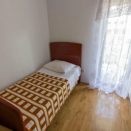 Lana Apartamento *